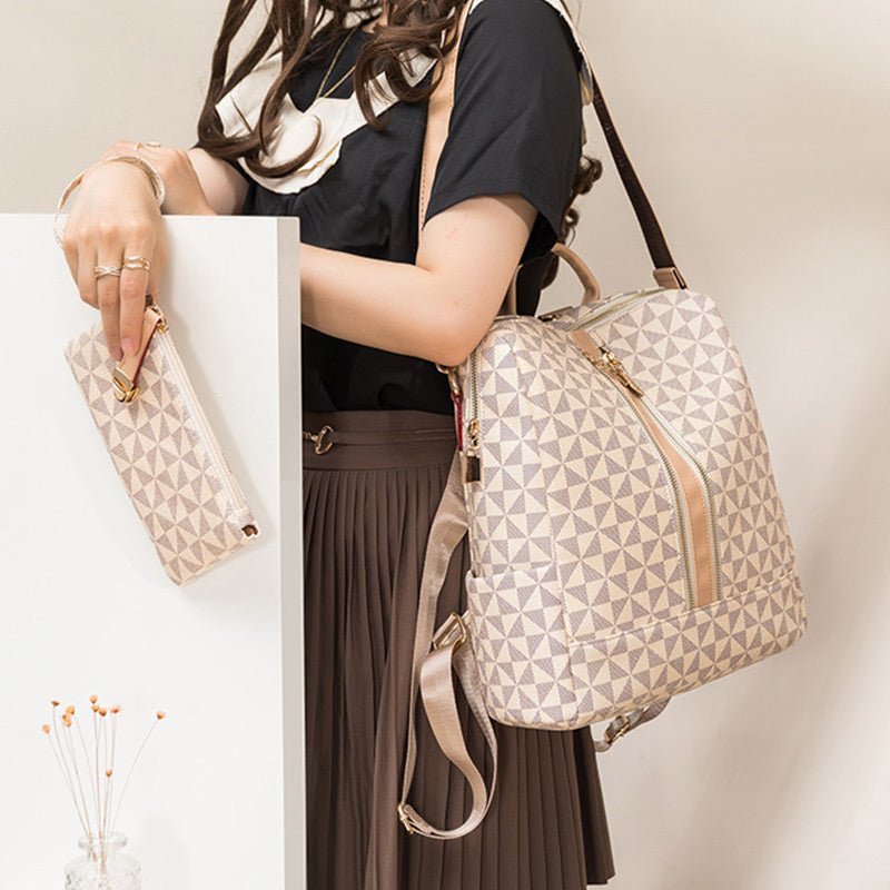 Levy | Timeless Spacious Shoulder Bag