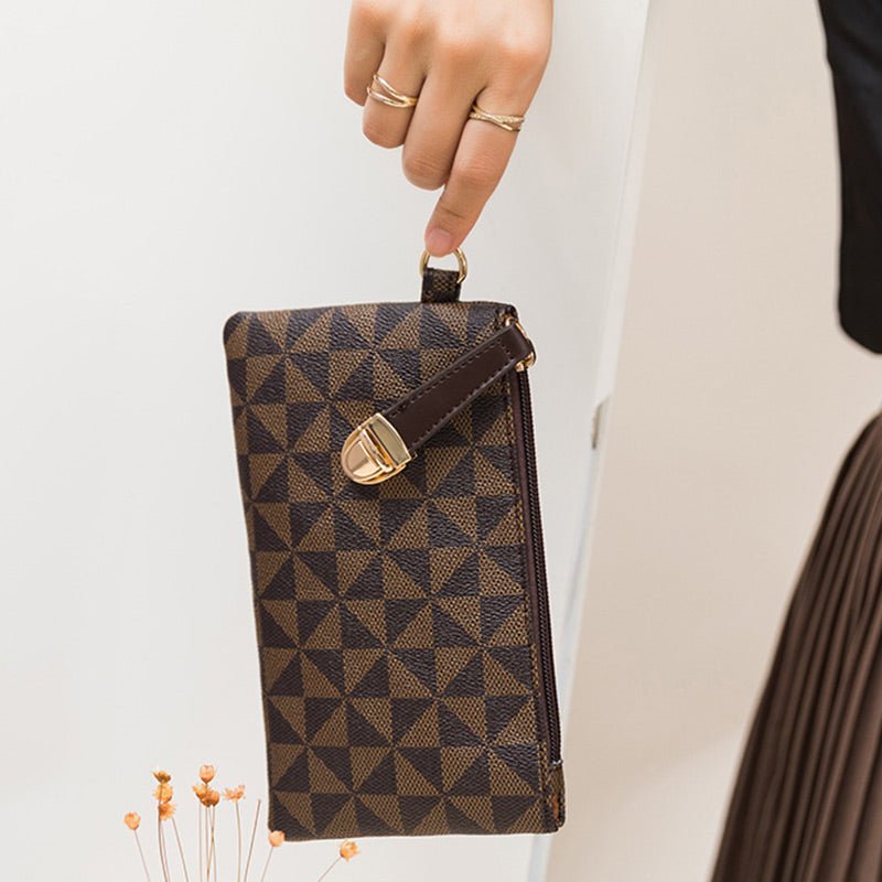 Levy | Timeless Spacious Shoulder Bag