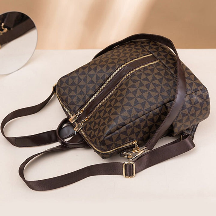 Levy | Timeless Spacious Shoulder Bag