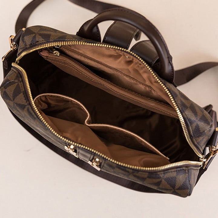 Levy | Timeless Spacious Shoulder Bag
