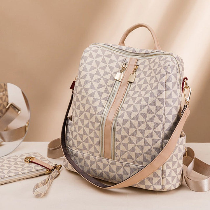 Levy | Timeless Spacious Shoulder Bag